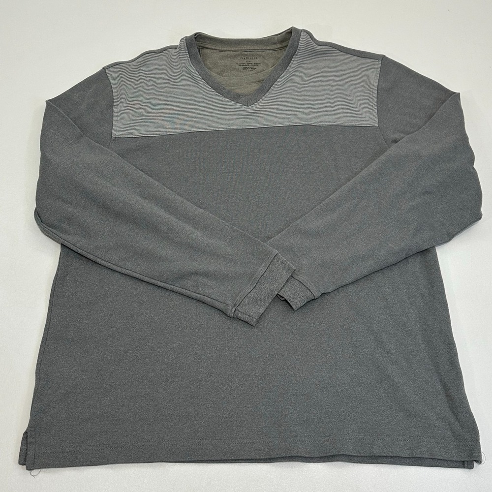 Van Heusen Men's Long Sleeve V-Neck‎ Shirt Gray Large